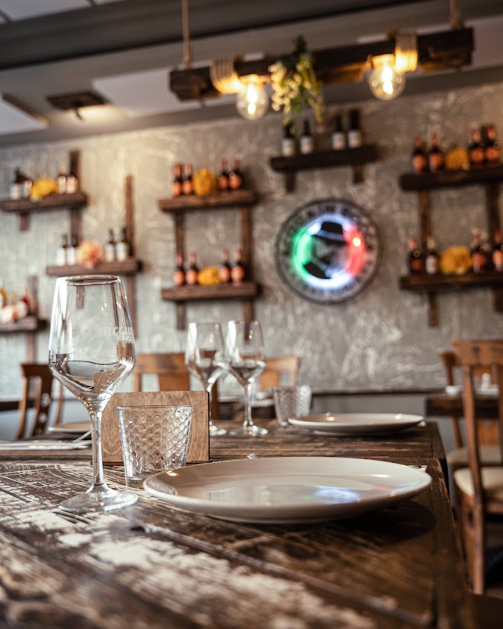 Acqua In Bocca Trattoria