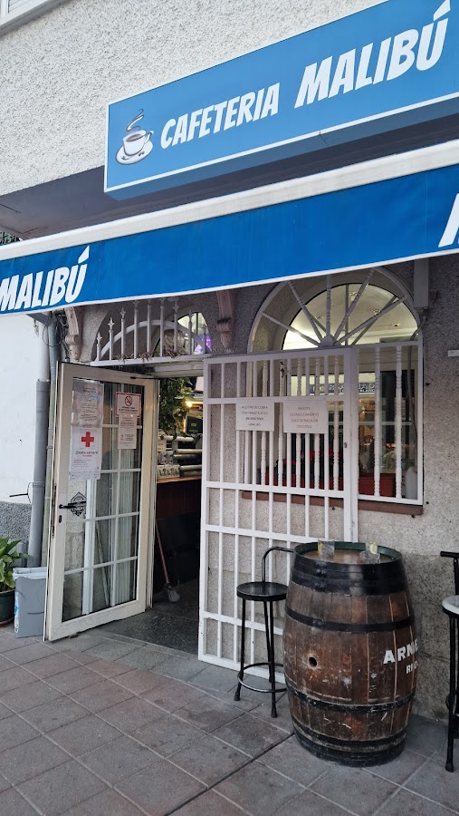 Bar malibu