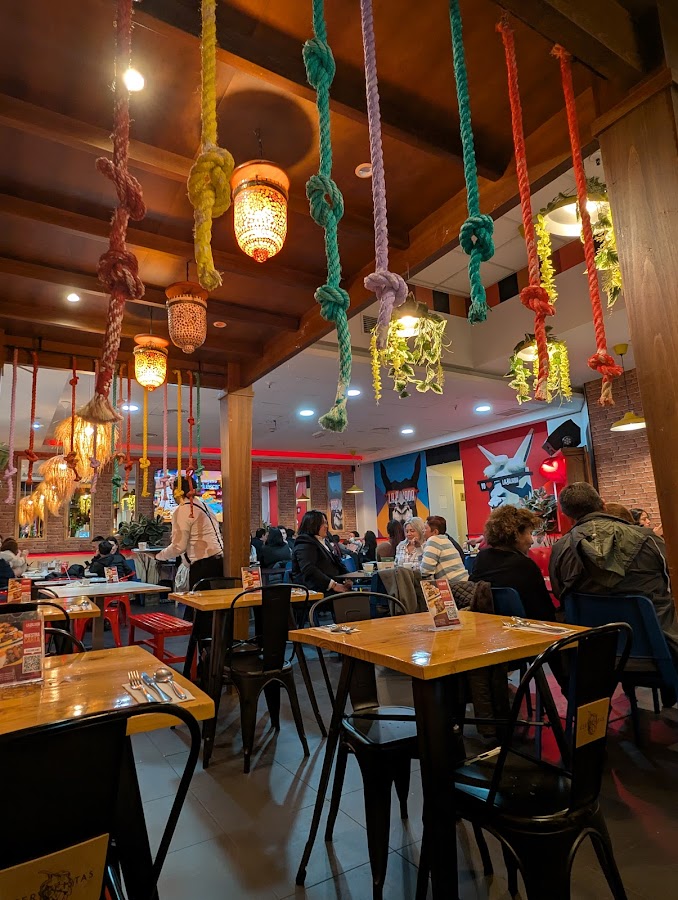 La Bajada Street Food - Ciudad Lineal - Restaurante Peruano