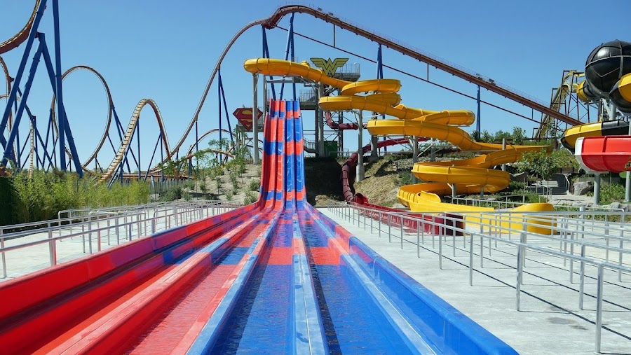 Parque Warner Beach