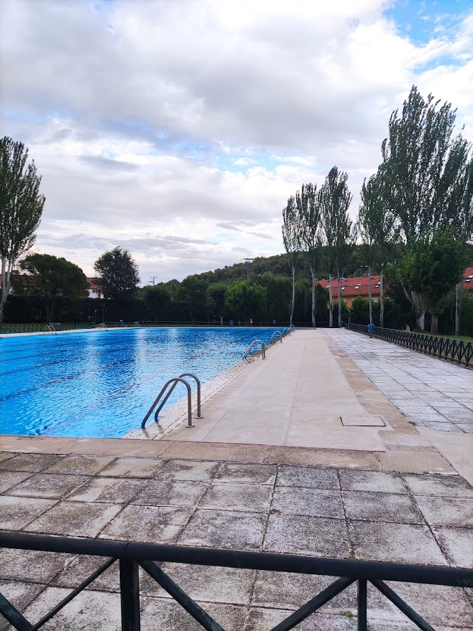 Piscina De Verano El Molar