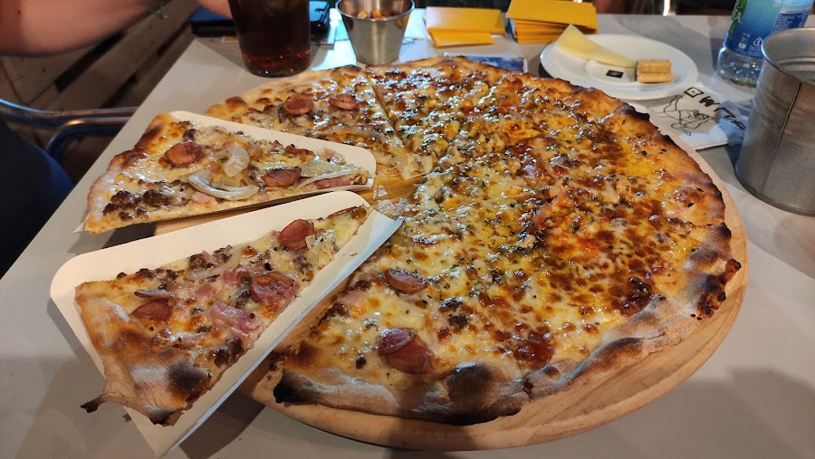 Pizza y Vino