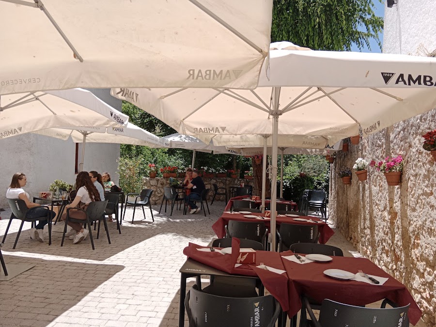Restaurante El Portón