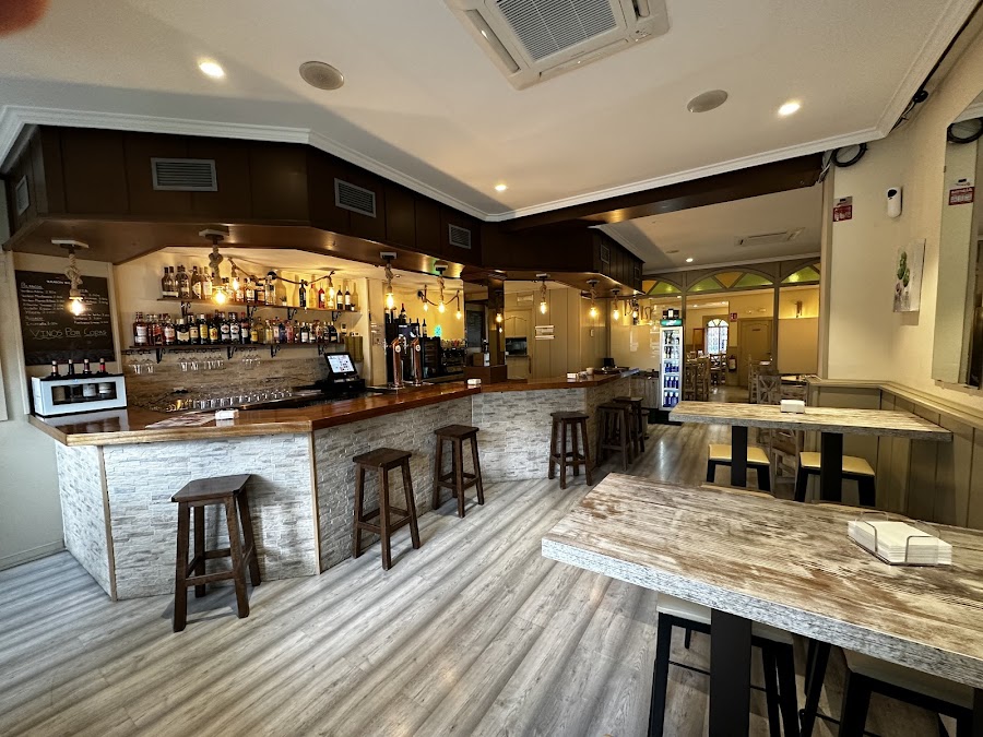 Restaurante La Puerta Verde